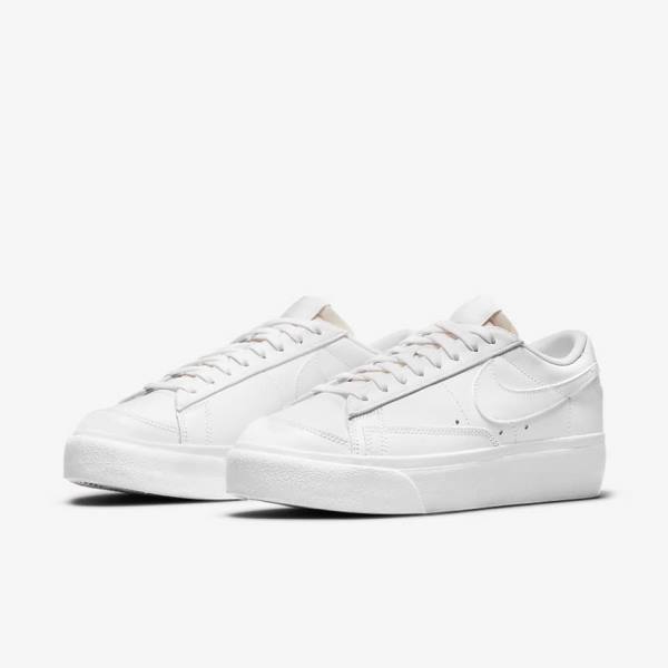 Nike Blazer Low Plattform Sneakers Damen Weiß | NK483HCN