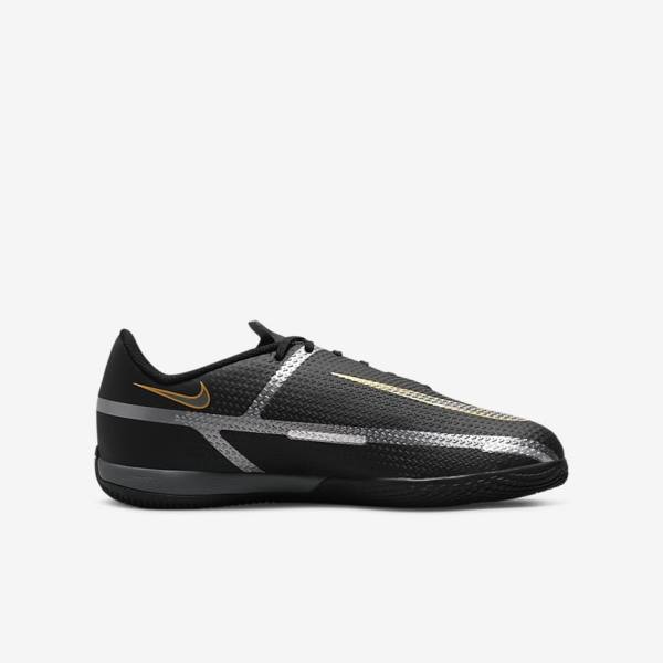 Nike Jr. Phantom GT2 Academy IC Older Indoor Court Fußballschuhe Kinder Schwarz Metal Gold Dunkelgrau Metal Dunkelgrau | NK971YWM