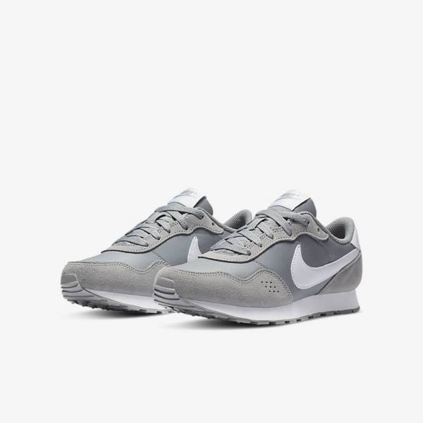 Nike MD Valiant Older Sneakers Kinder Grau Weiß | NK902HBC