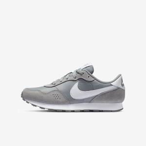 Nike MD Valiant Older Sneakers Kinder Grau Weiß | NK902HBC